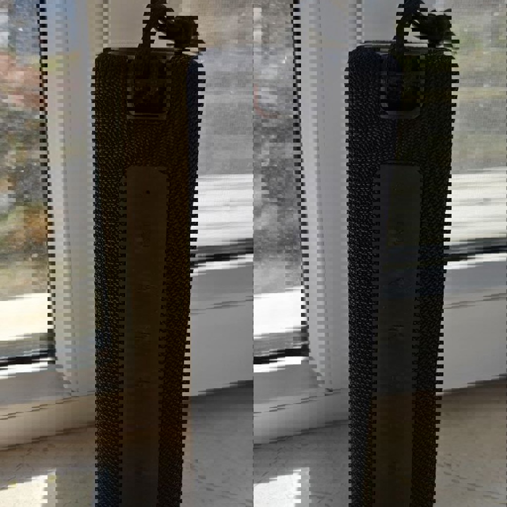 Портативная колонка Xiaomi Mi Portable Bluetooth Speaker