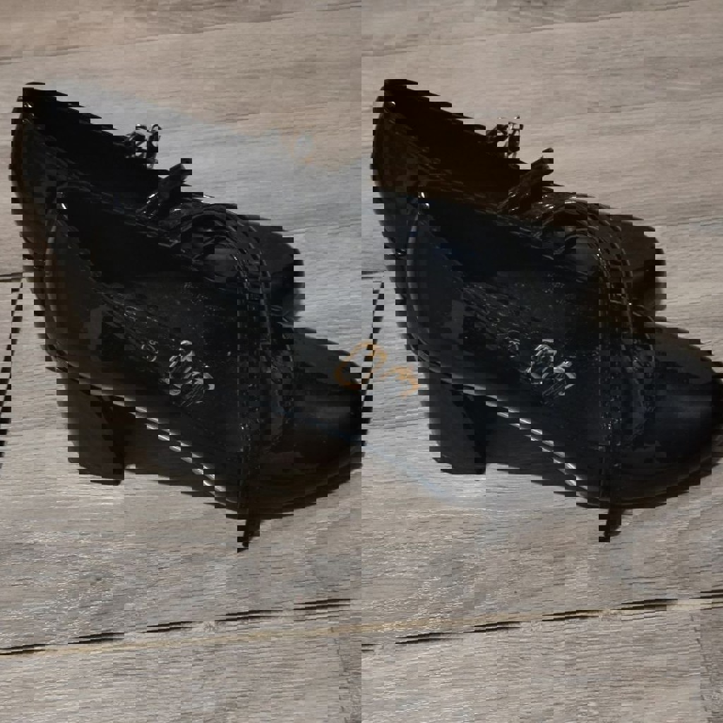 Чёрные туфли