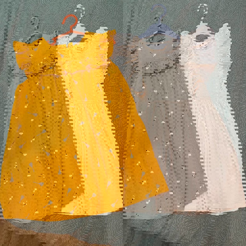 Платье желтое