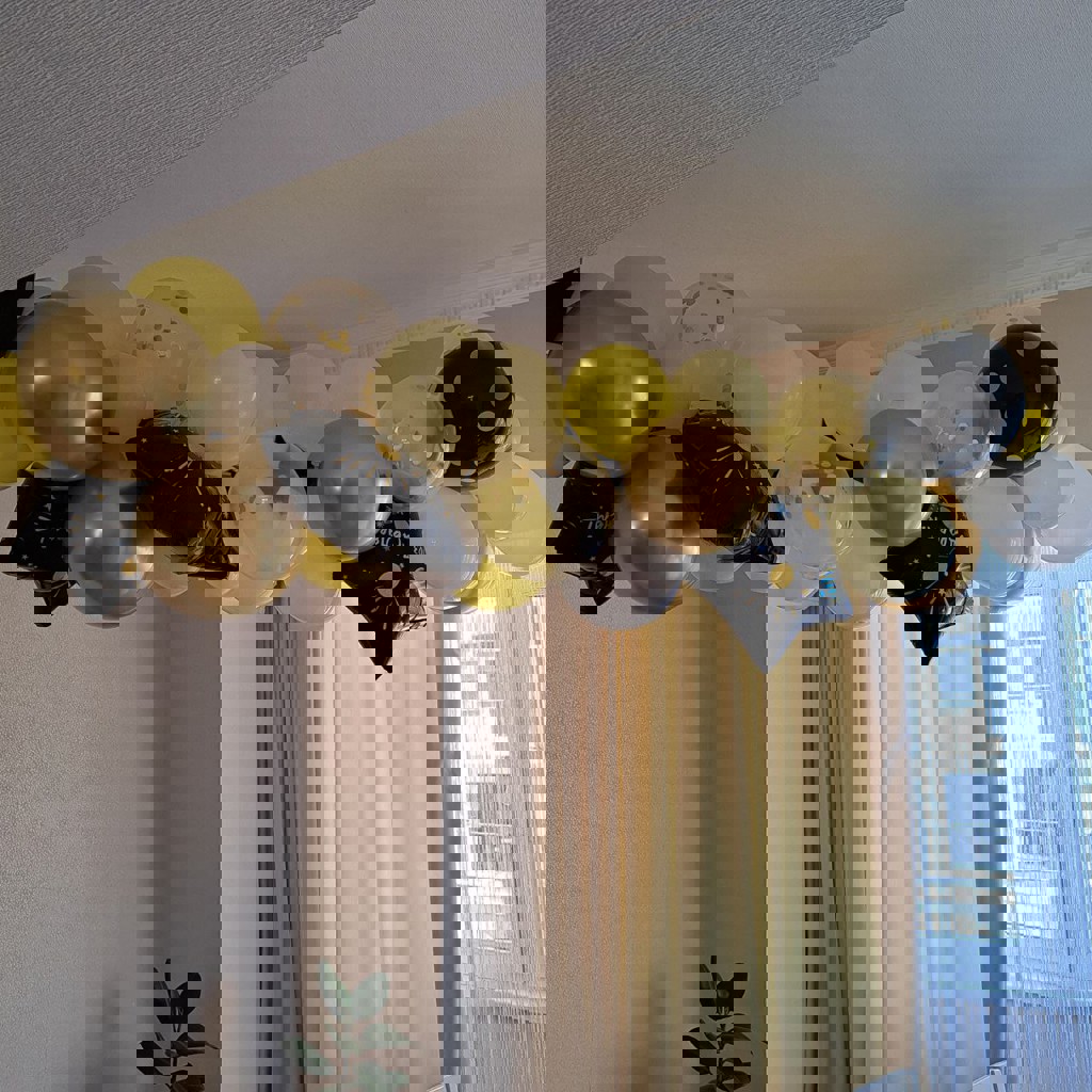 Гирлянда на ленте