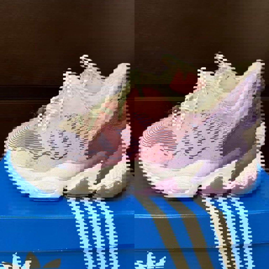 Кроссовки Adidas