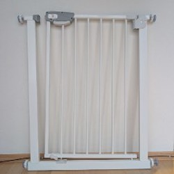 Калитка защитная для детей или животных - фото 1