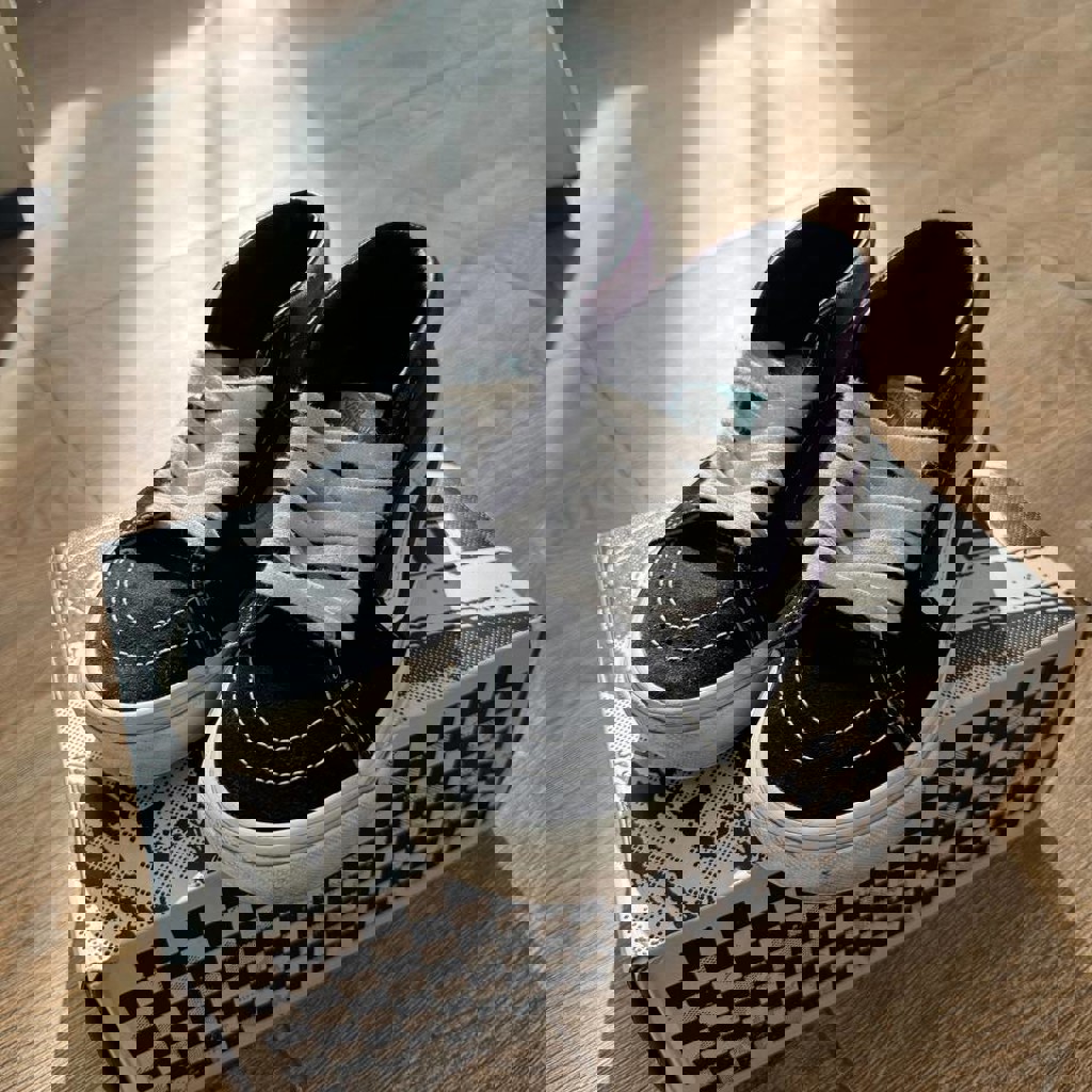 VansSK8-Mid White Purple