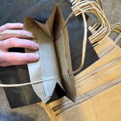 Крафтовые бумажные пакеты для подарков - фото 2