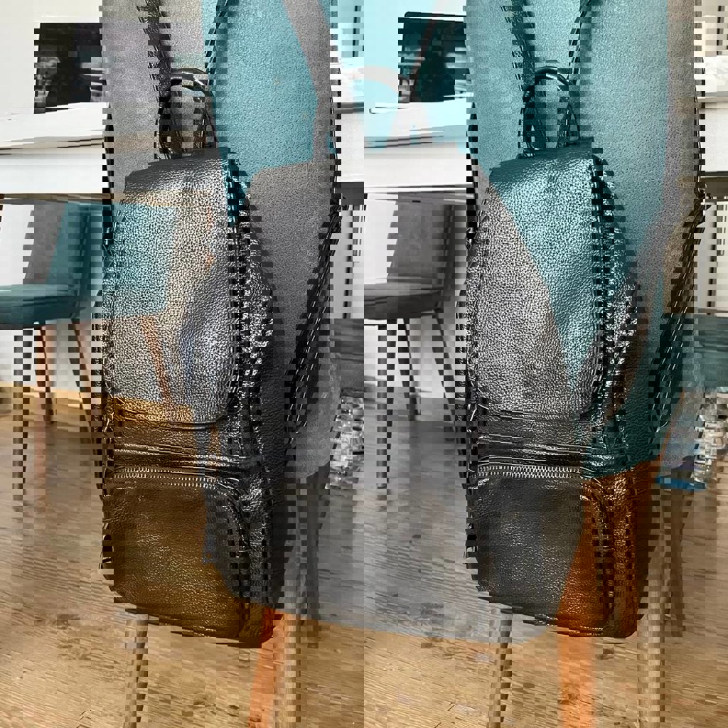 Черный кожаный рюкзак/сумка