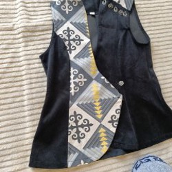 Женская жилетка с казахским национальным орнаментом - фото 3