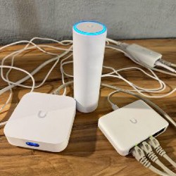 Точка доступа UniFi U6 Mesh - фото 1