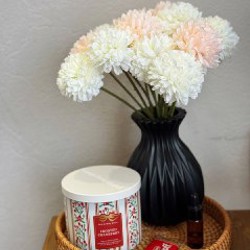 Ваза пластмассовая с цветами и травой - фото 2