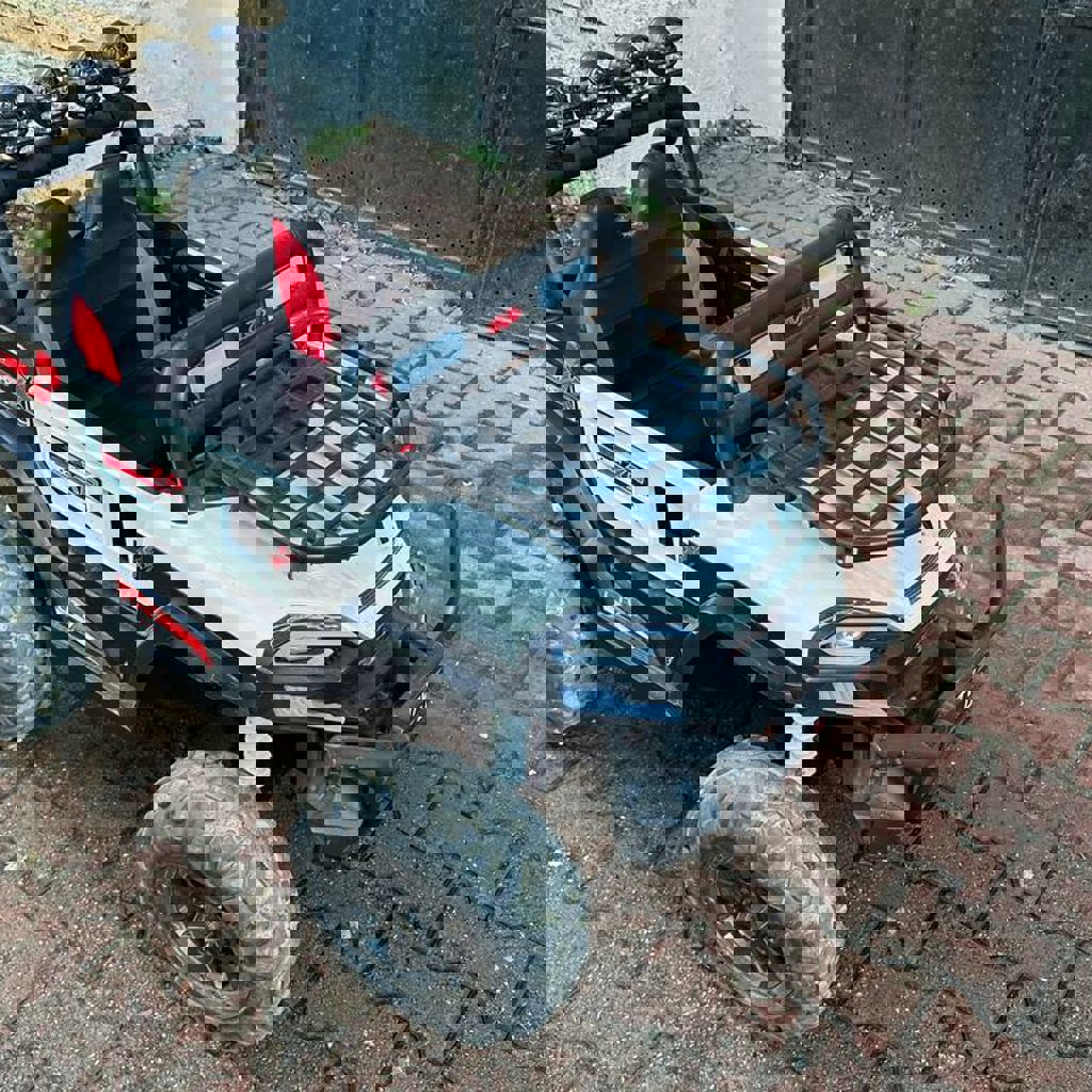 Машина на аккумуляторе