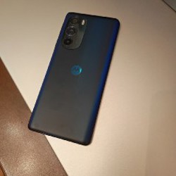 Motorola Edge 2022+ - фото 2