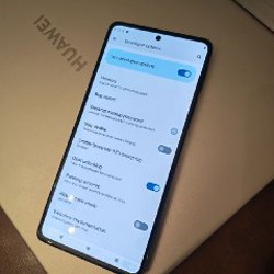 Motorola Edge 2022+ - фото 3