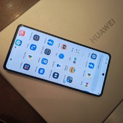 Motorola Edge 2022+ - фото 4