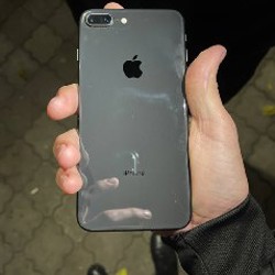IPhone 8 Plus - фото 1