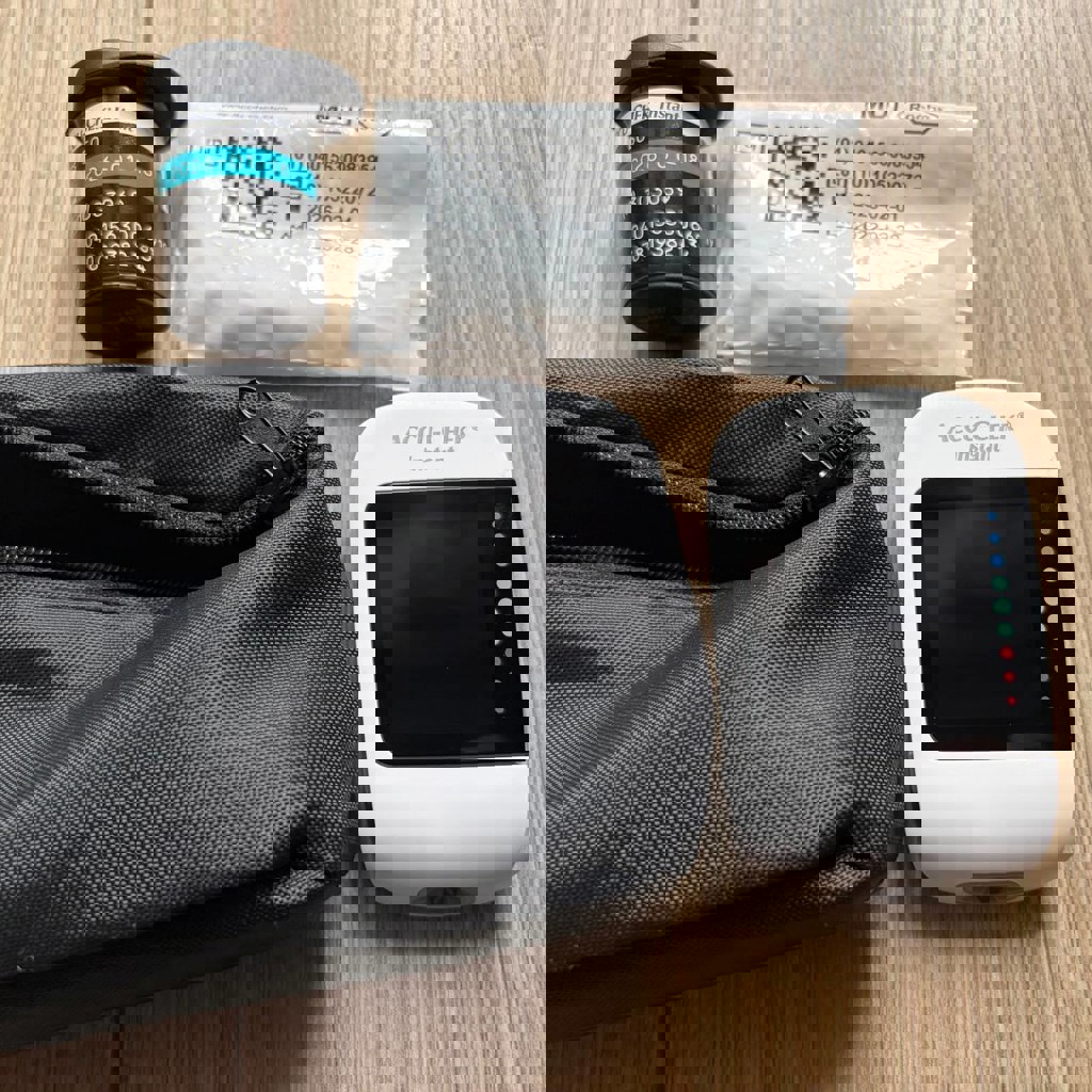 Глюкометр Accu-Chek Instant