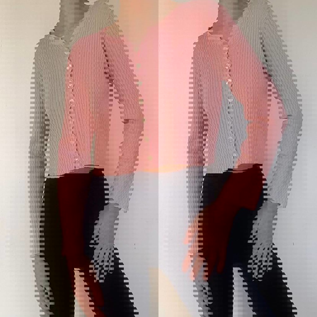 Розовый кардиган