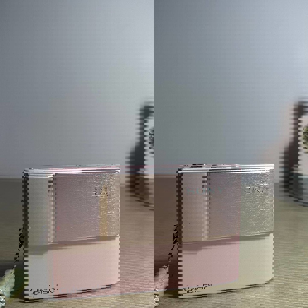 Sony Cyber-shot DSC-T700