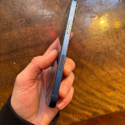 Iphone 12 - фото 2