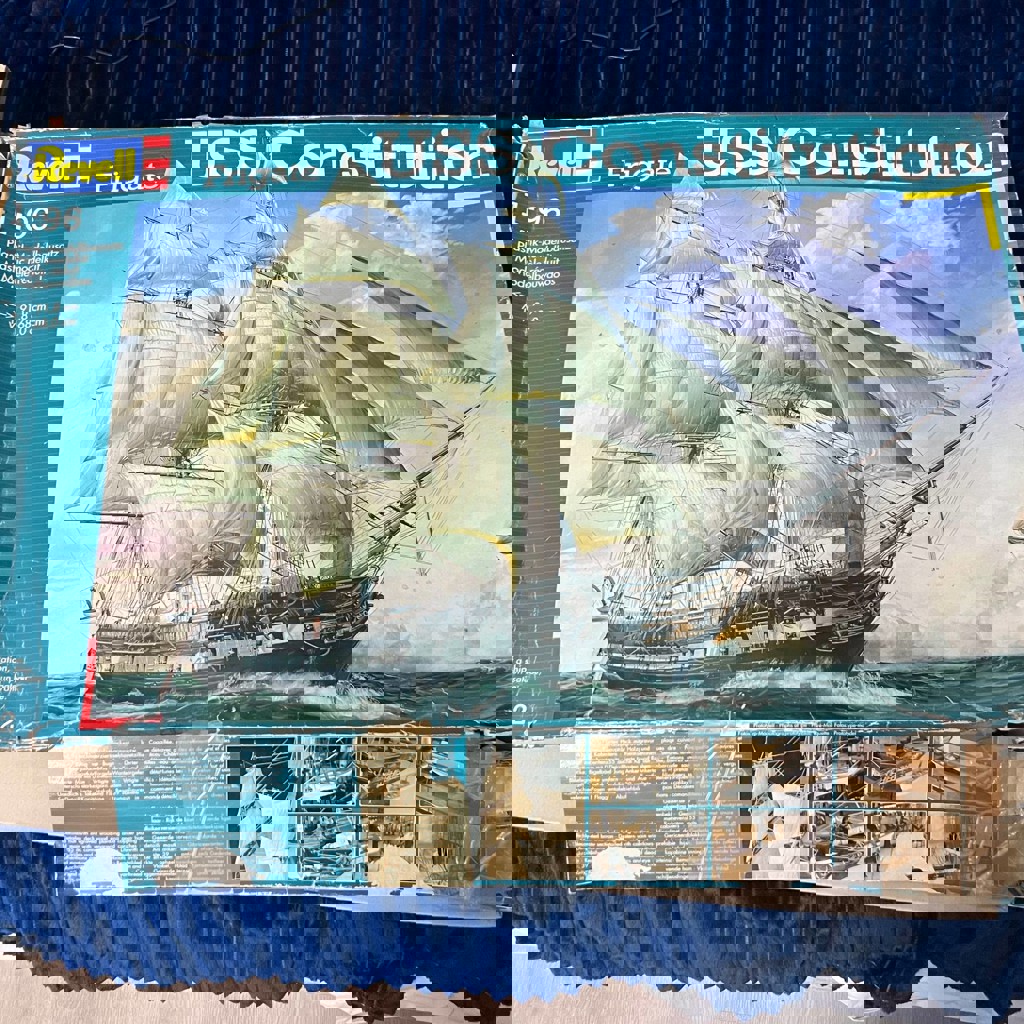 Парусник Revell USS Constitucion