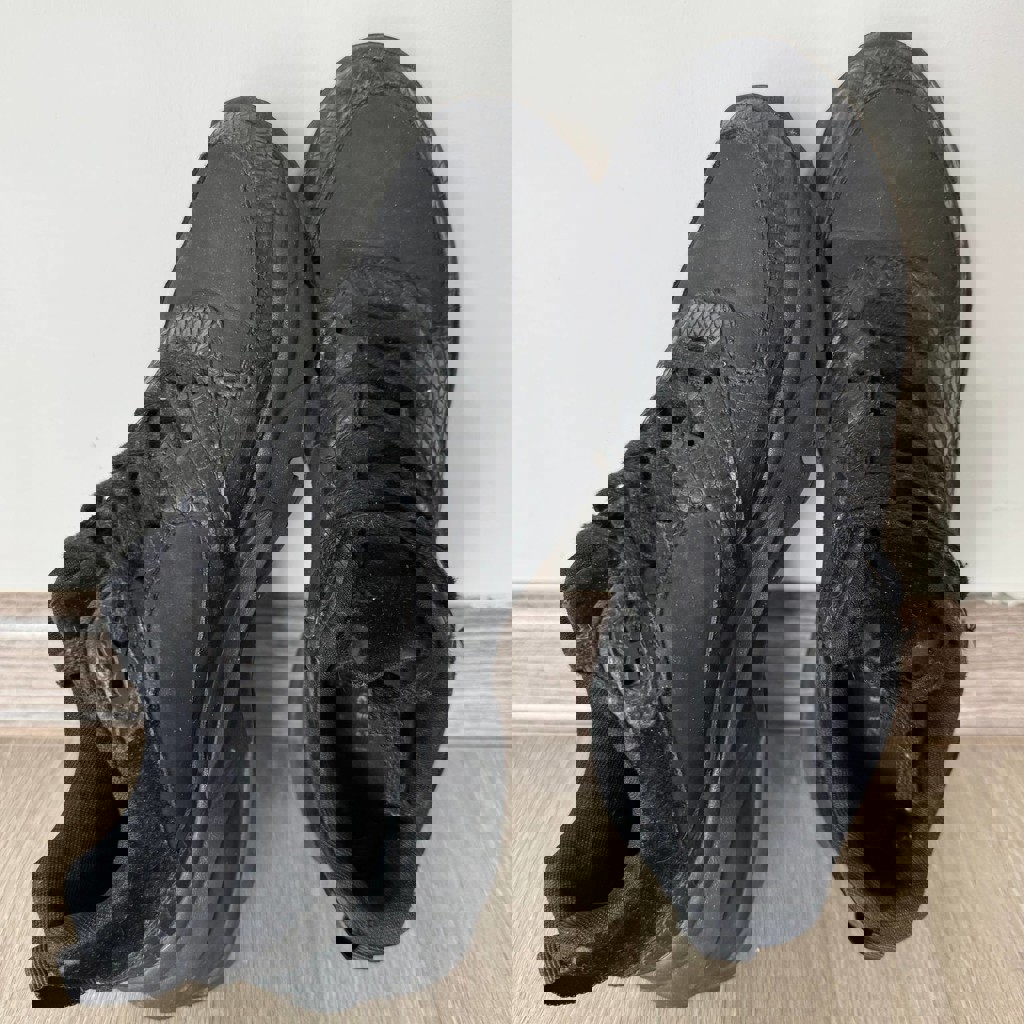 Кроссовки черные