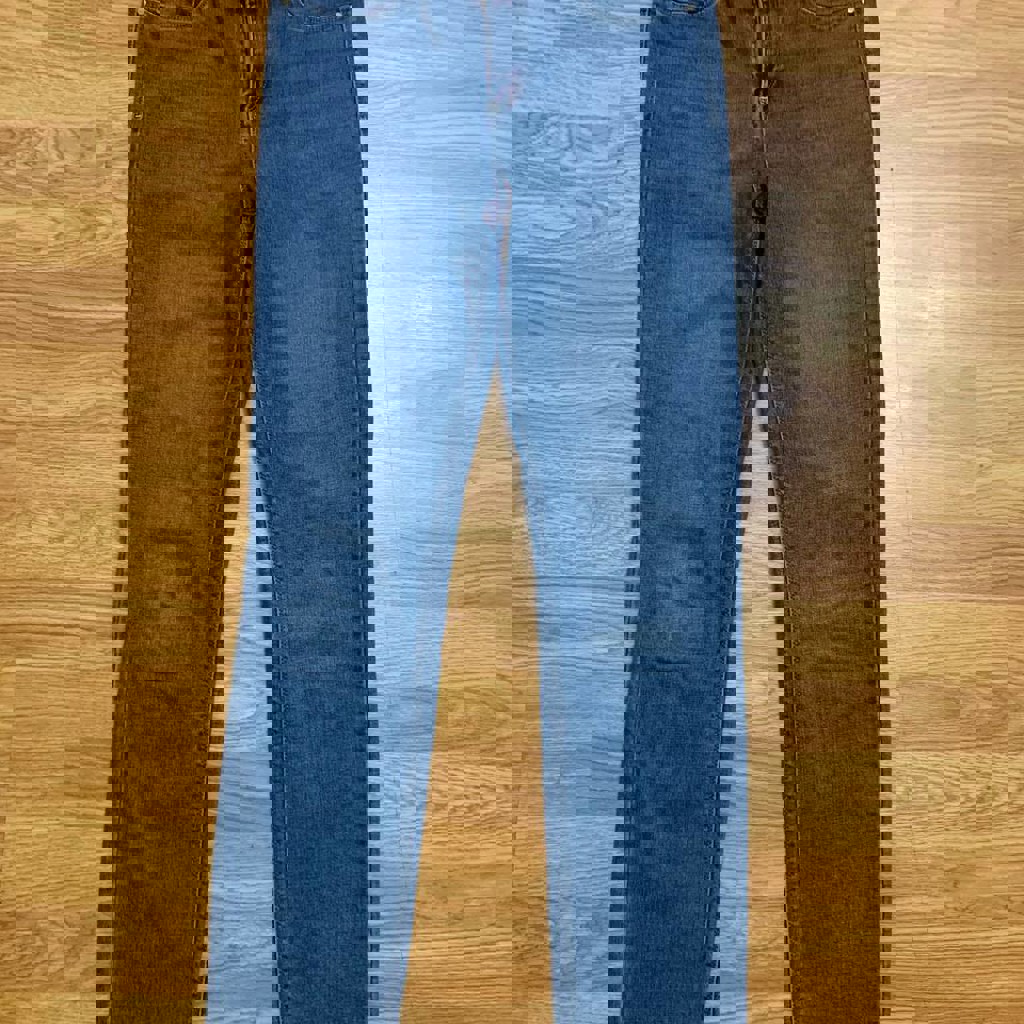 Джинсы новые