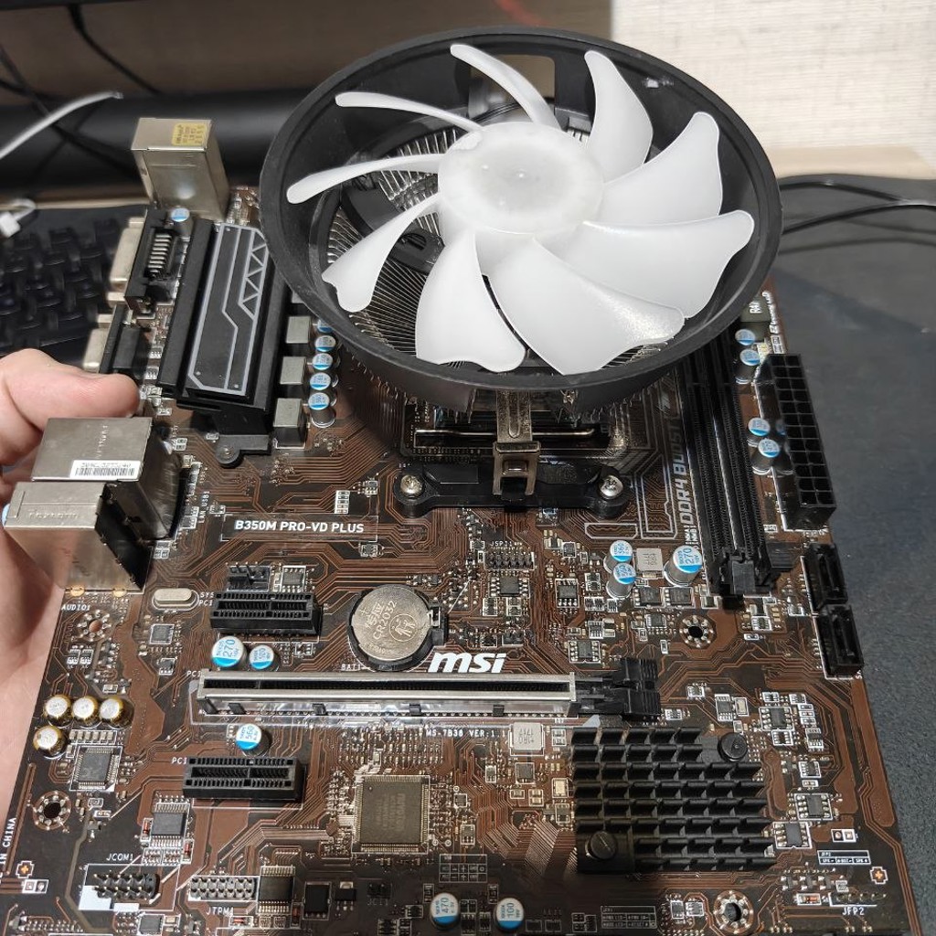 Процессор AMD Ryzen 5 7500F + JGINYUE B650M-D + aRGB кулер