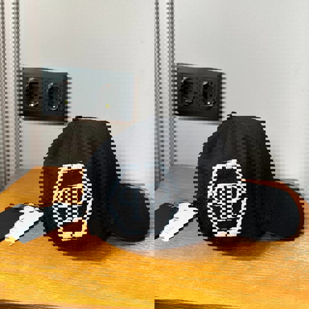 Бейсболка Philipp Plein