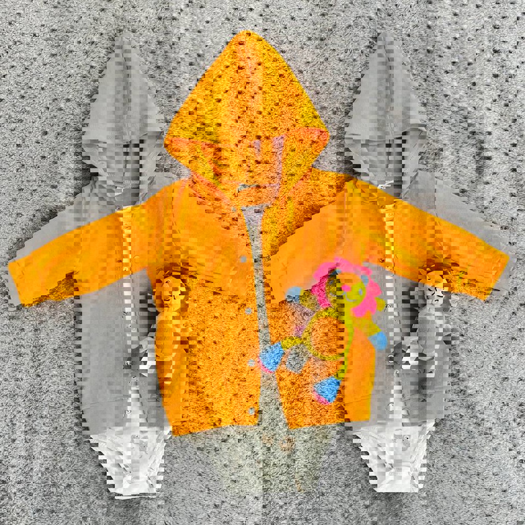 Легкая кофта