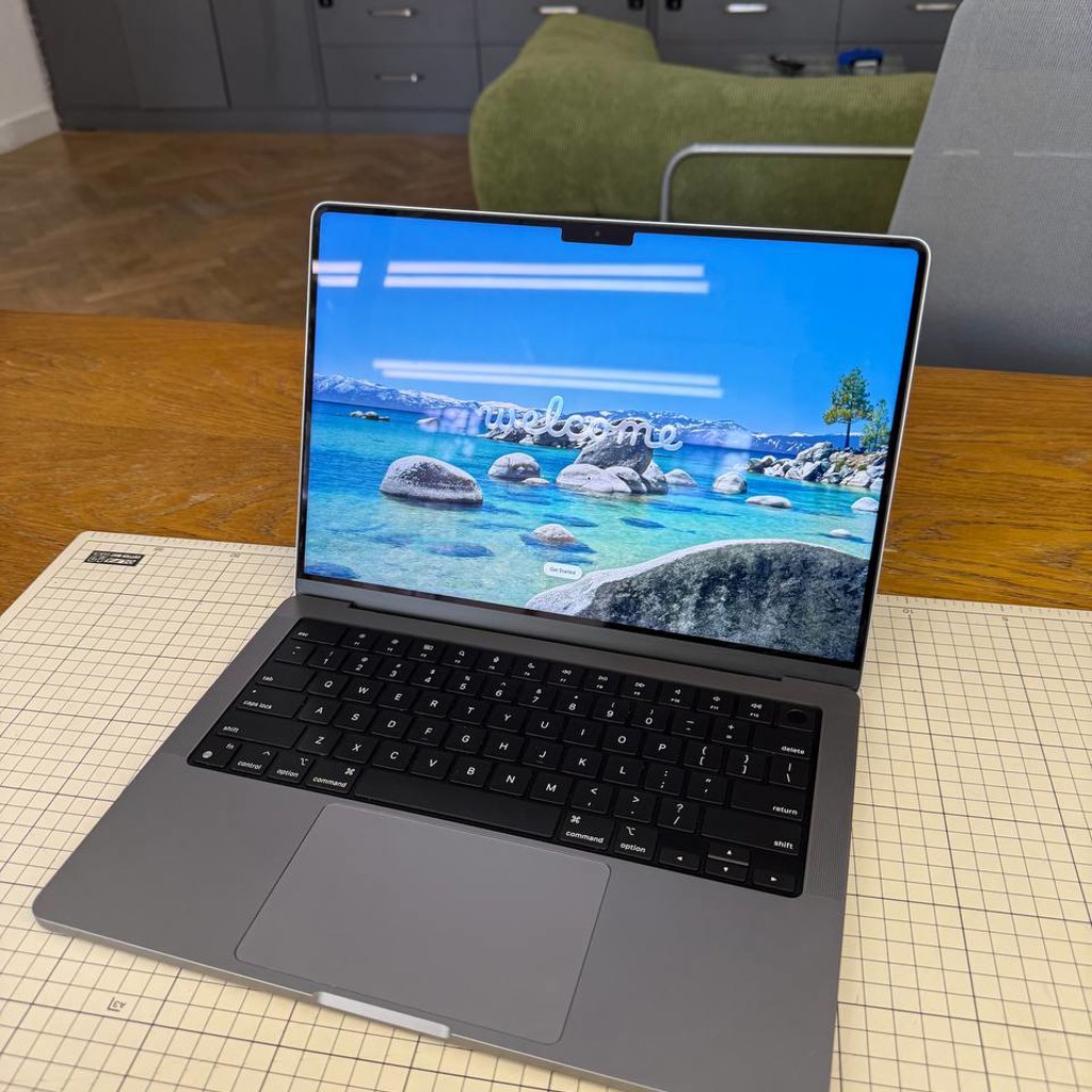MacBook Pro 14-inch