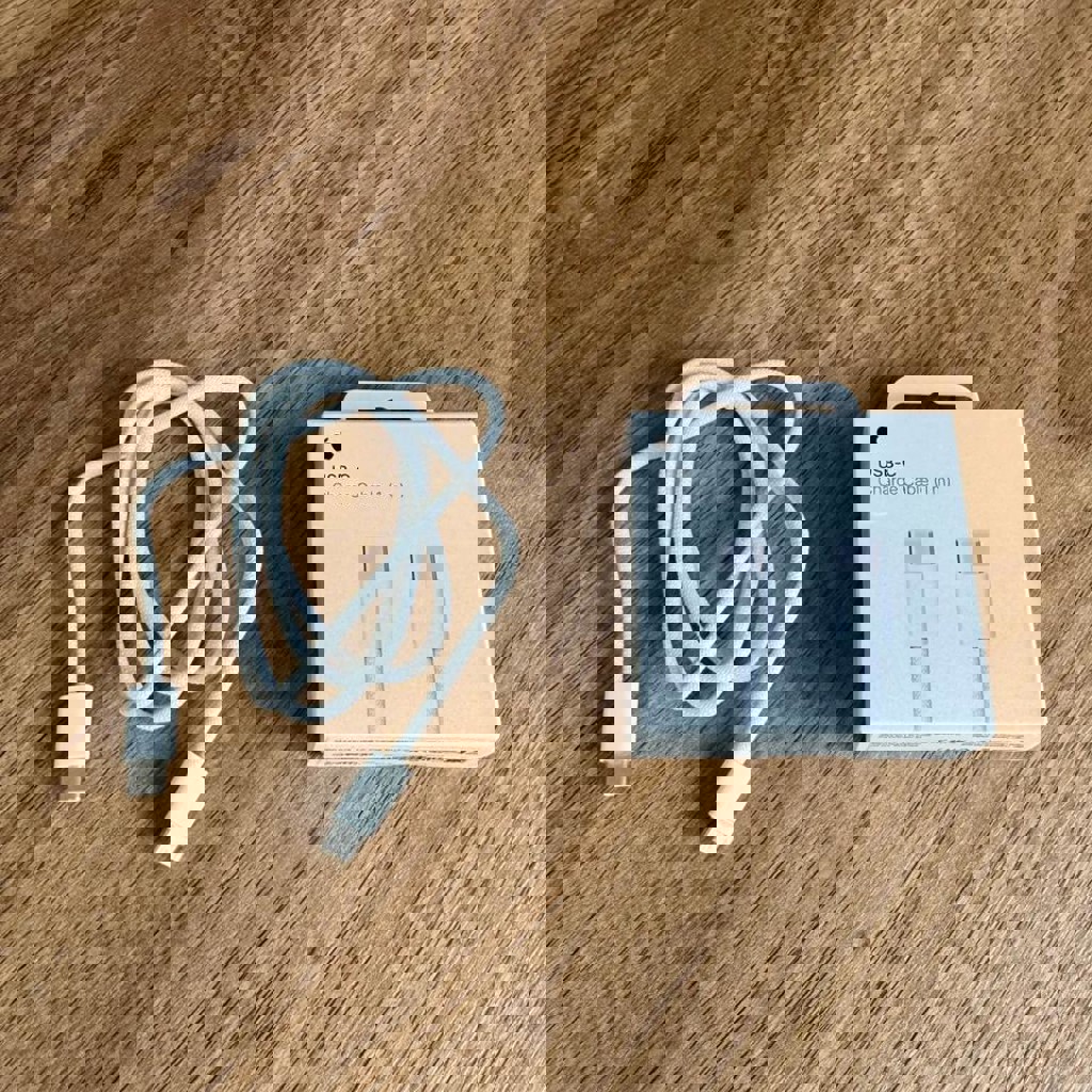 Кабель Apple Type-C to Type-C