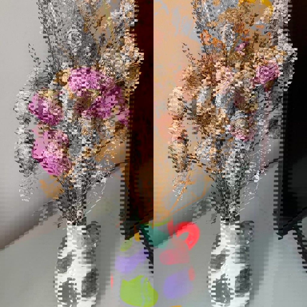 Бежево-белая ваза