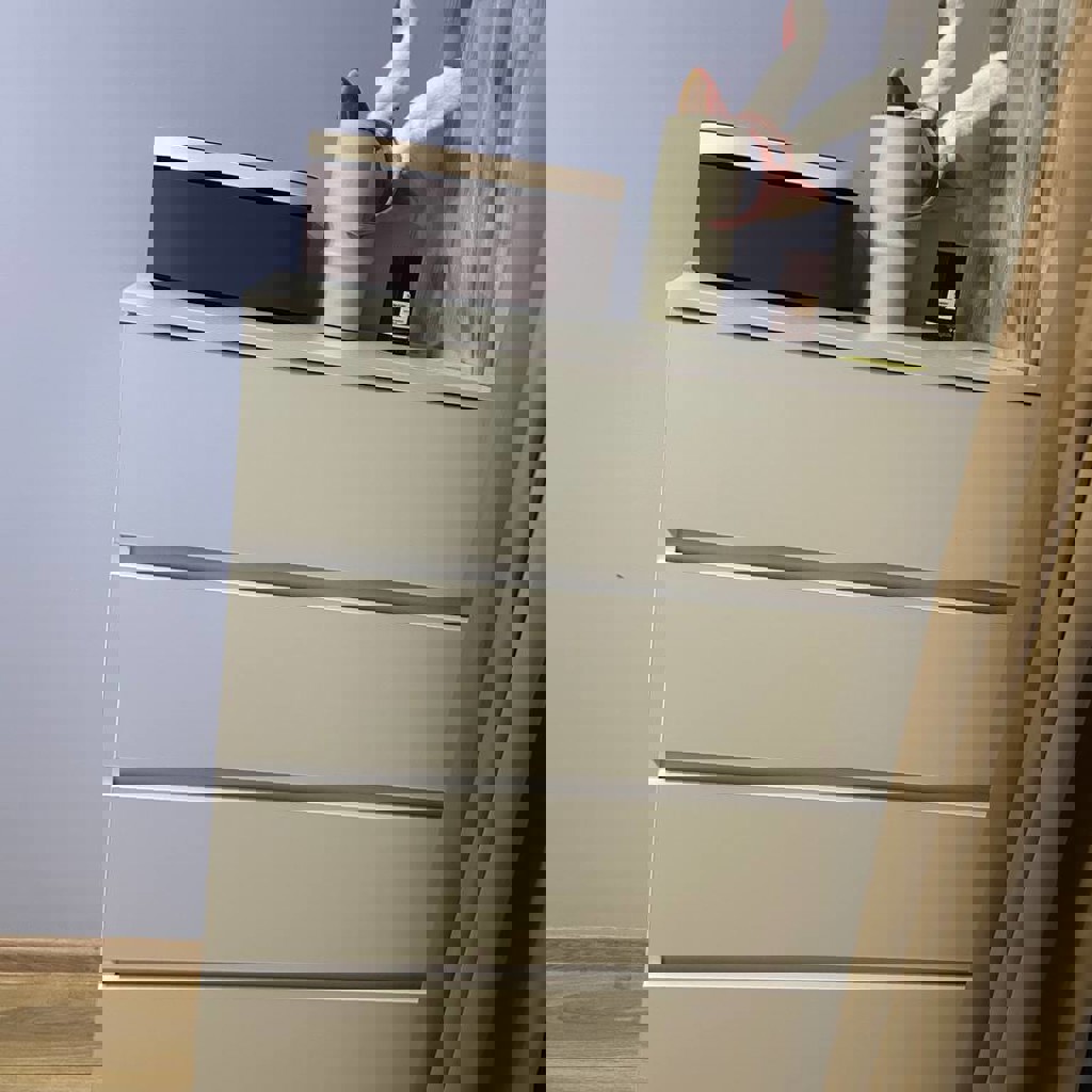 Большой комод