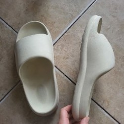 Красочные кроссовки adidas - фото 2