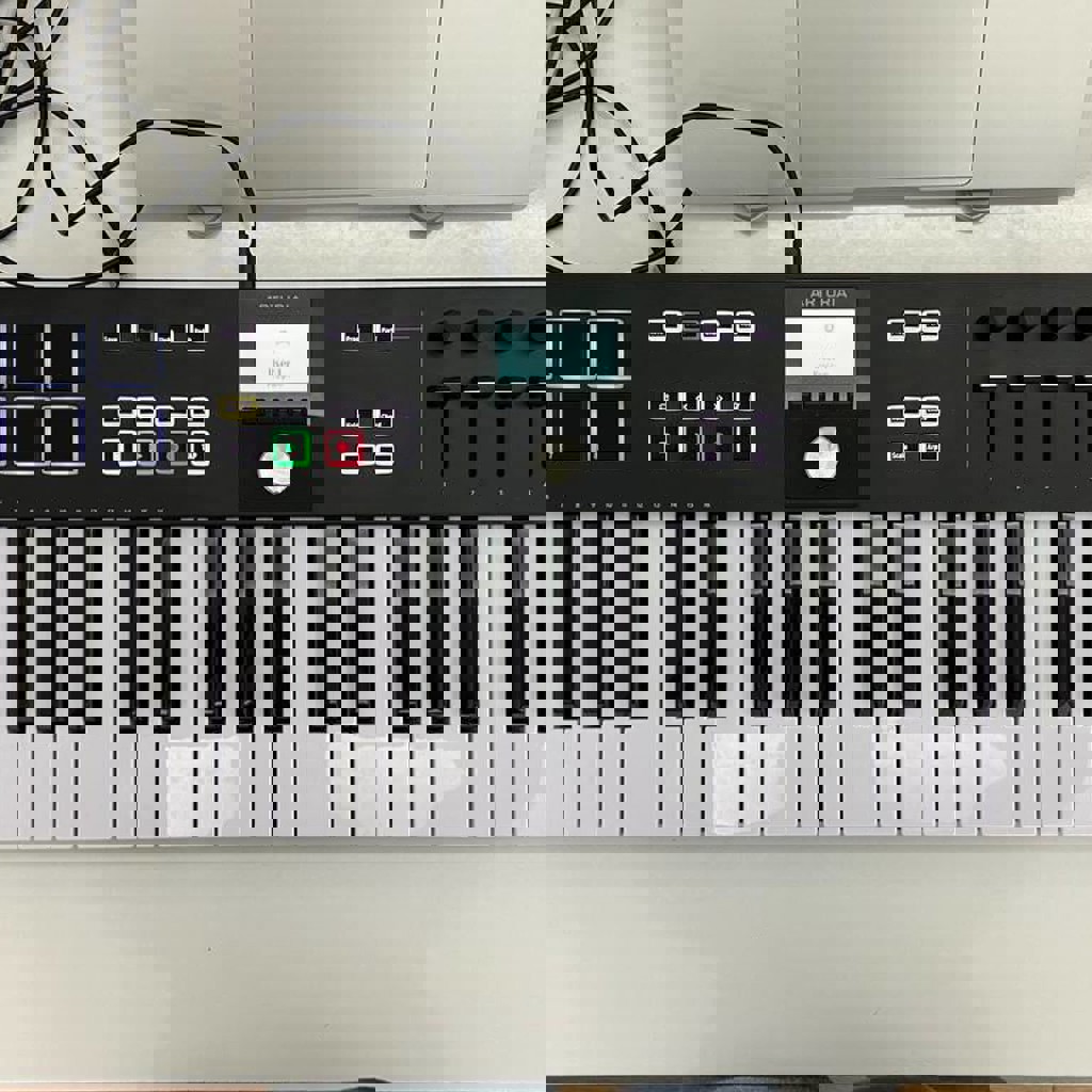 MIDI контроллер Arturia KeyLab Essential 49 MK3 Black