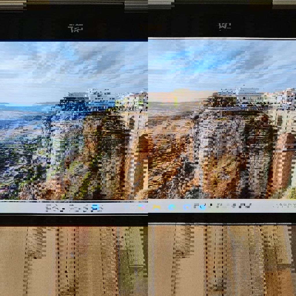 Dell Inspiron 15 7573