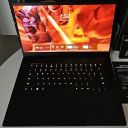 Razer Blade 15 Gaming OLED - фото 1