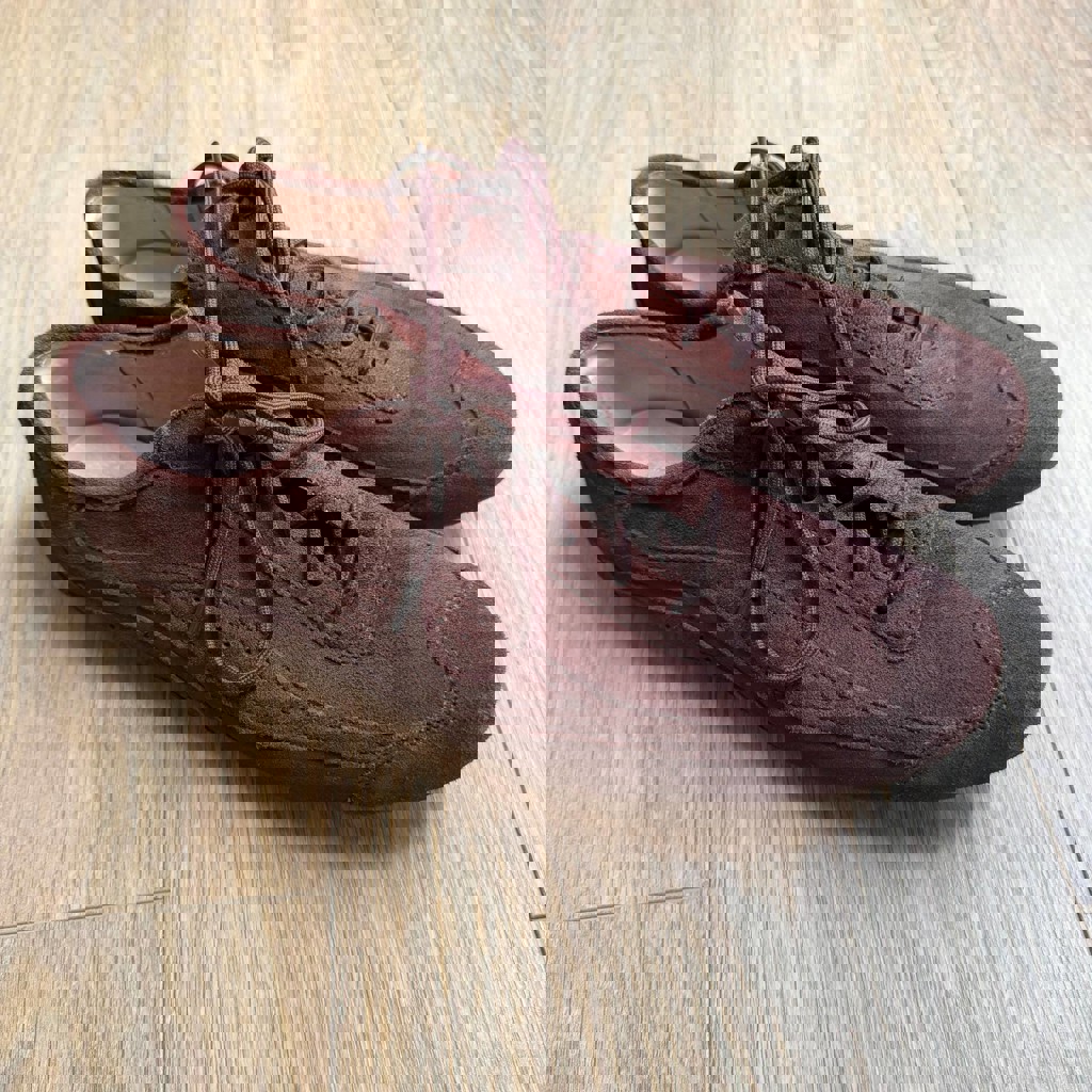 Замшевые кеды в стиле ретро