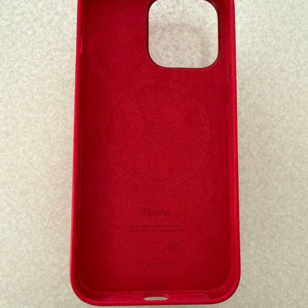 Чехол на iPhone 13 Pro