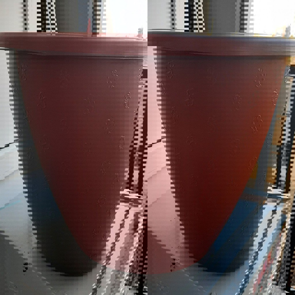 Большой горшок для цветов