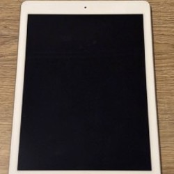 Apple iPad Pro 9.7' 32GB Wi-Fi (Silver) - фото 2