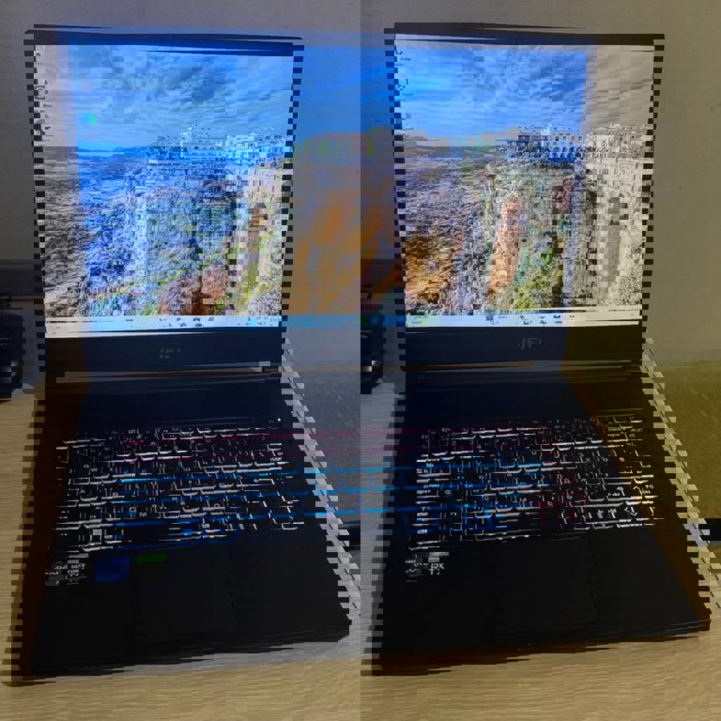 MSI Stealth 15M B12UE