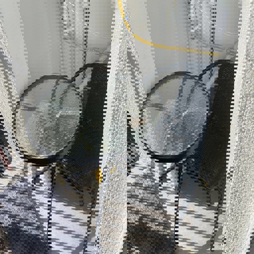 Стол и стул уличные