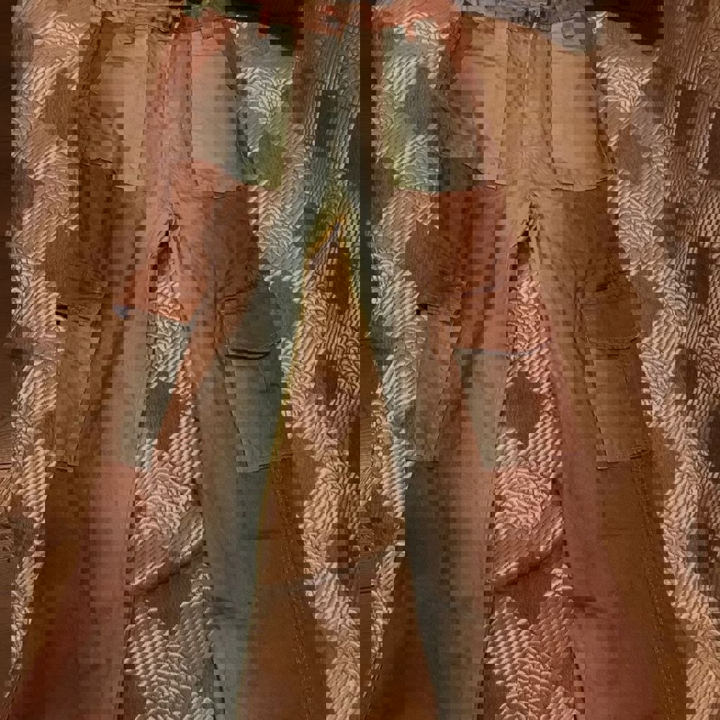 Яркие штаны