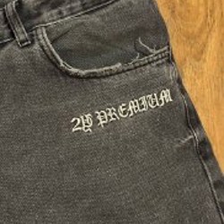 Широкие стильные джинсы - фото 3