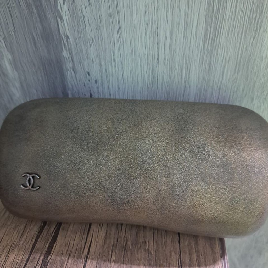 Солнечные очки Шанель