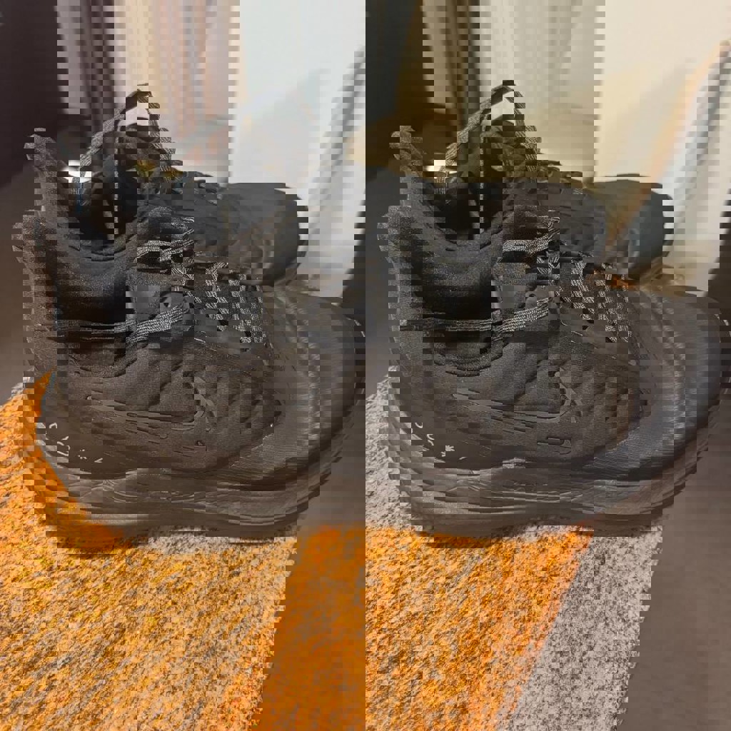 Кроссовки Nike