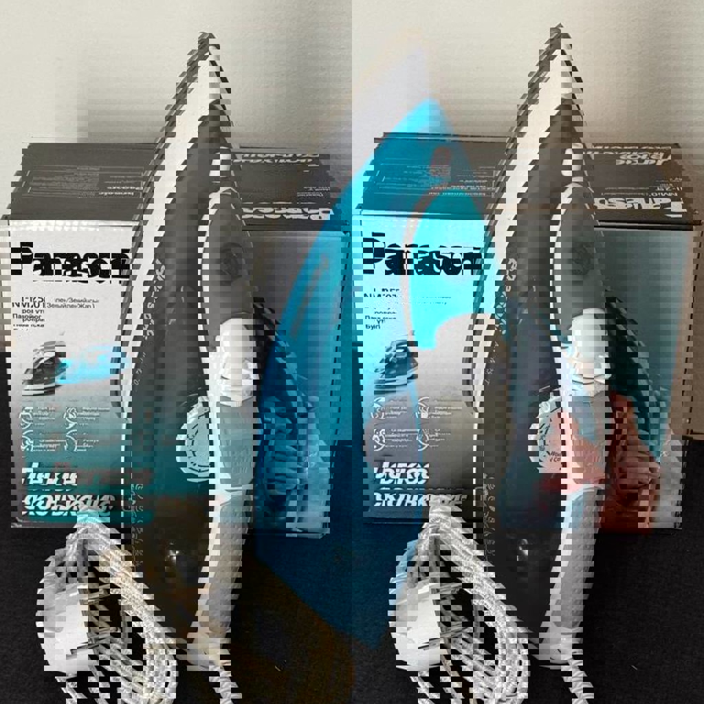 Утюг Panasonic NI-M250T