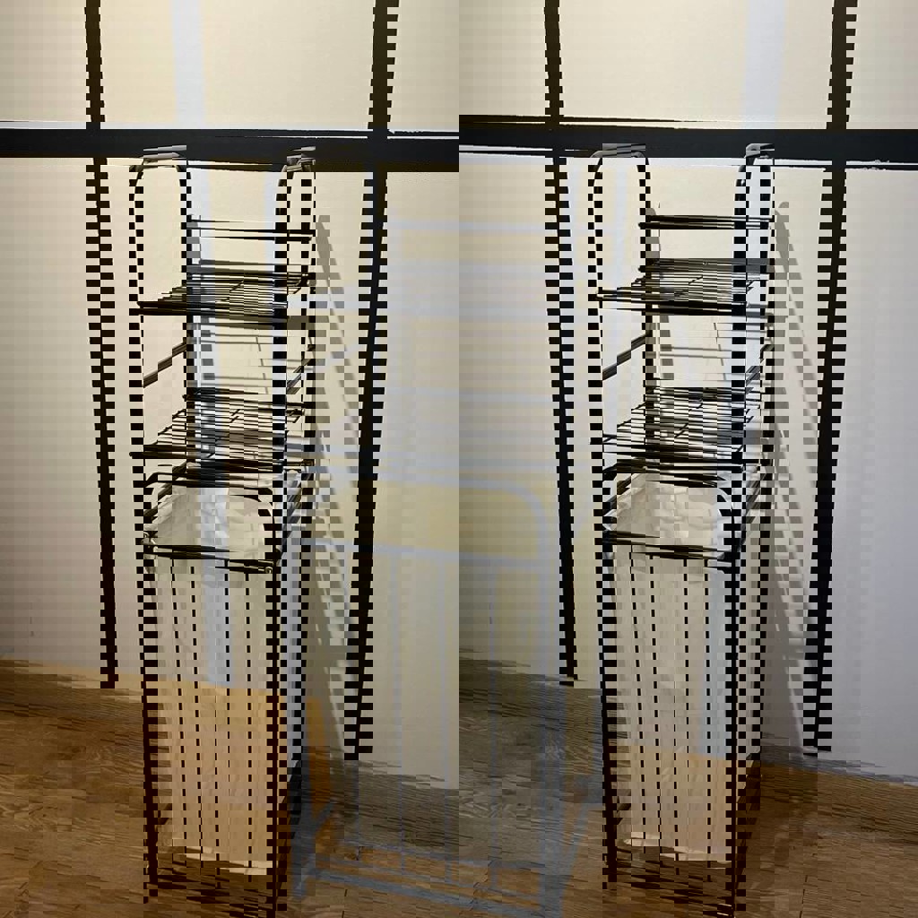 Металлическая стойка/стеллаж с корзиной для белья