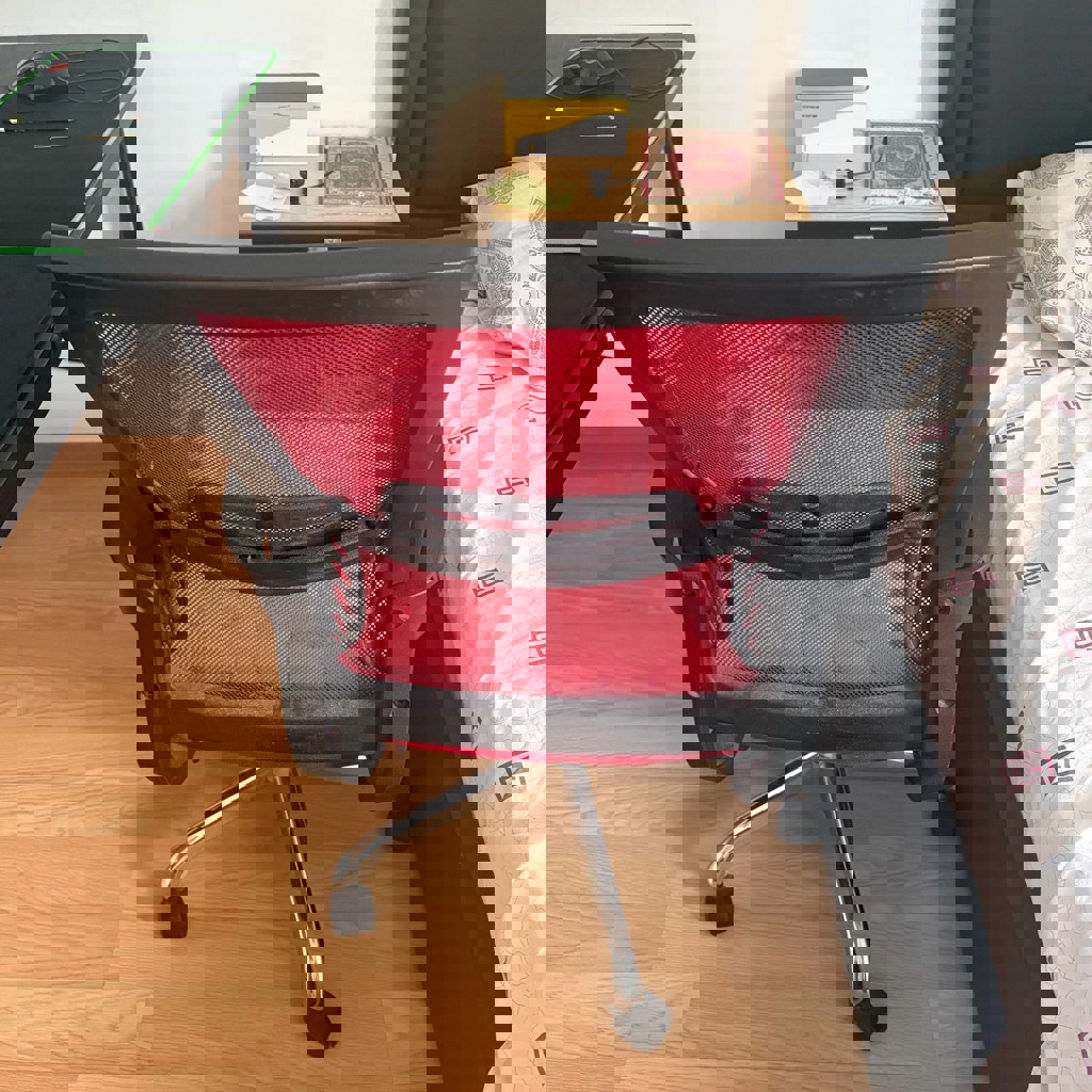 Офисное кресло