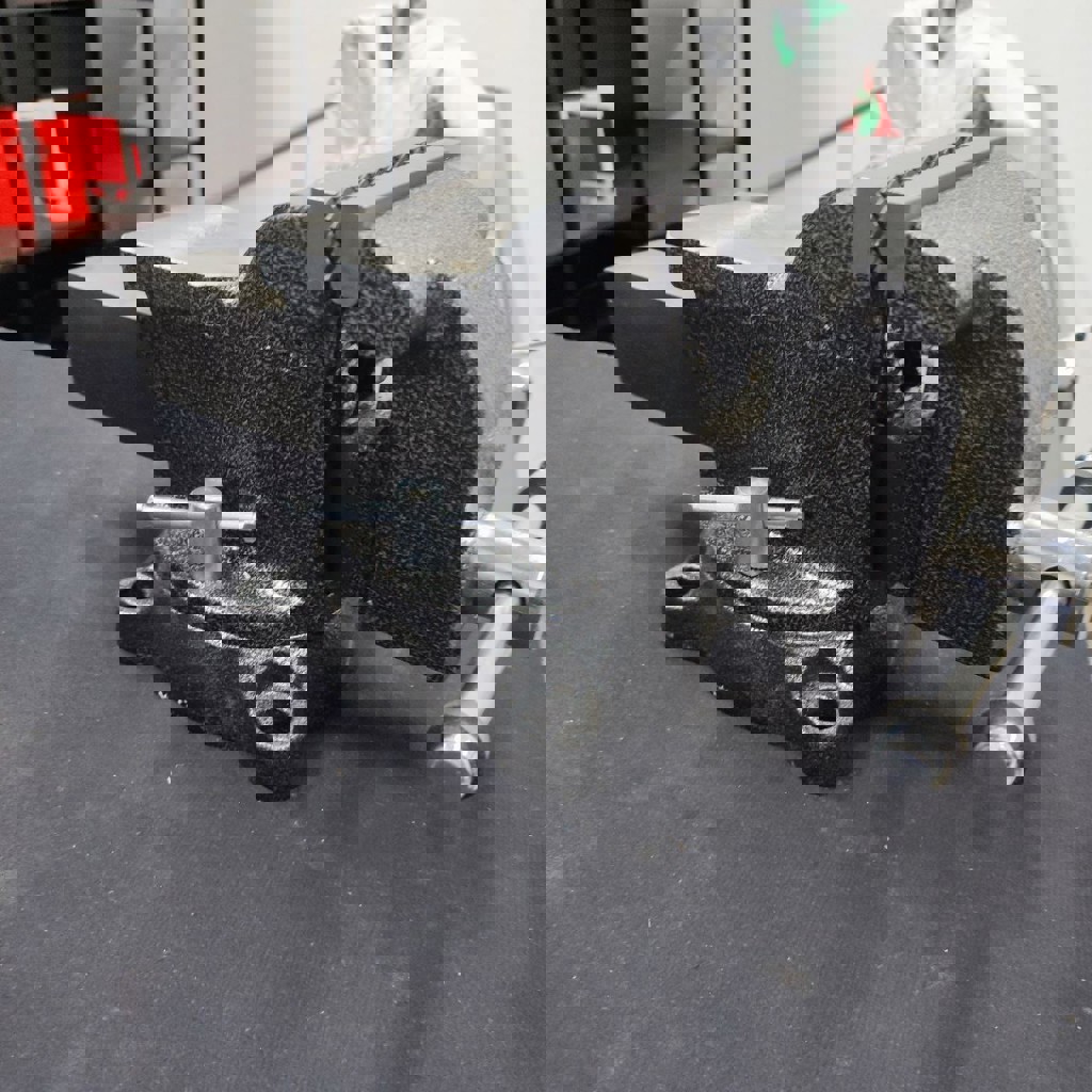 Тиски Yato YT-6502