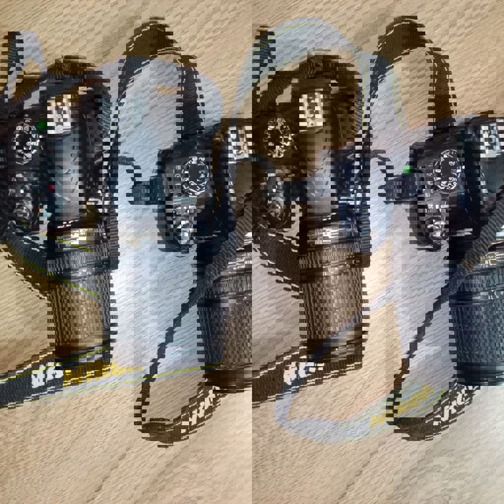 Nikon D3300+объектив Nikon 18-105